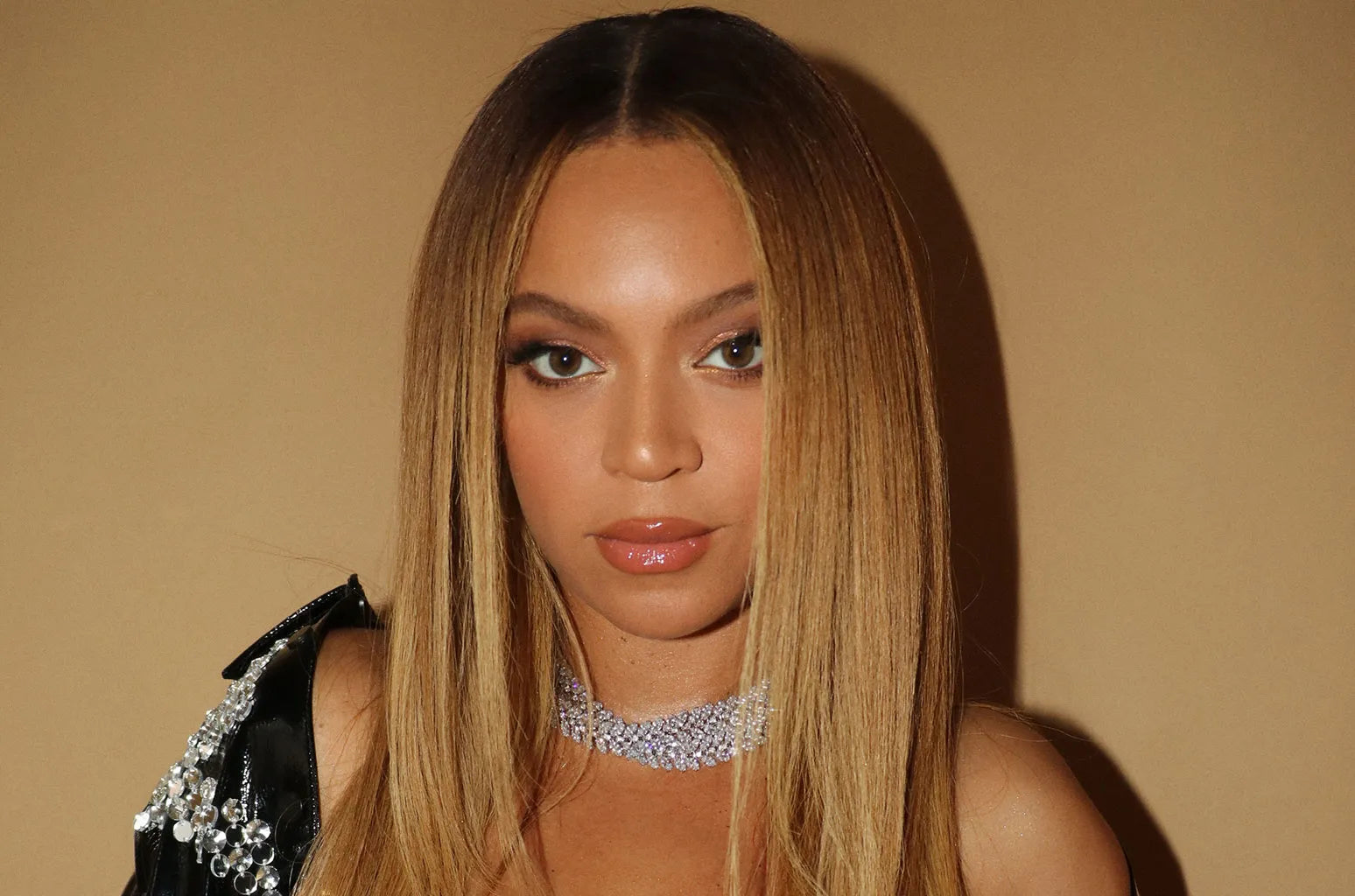Queen Bey's Empire of Fragrance and Sound